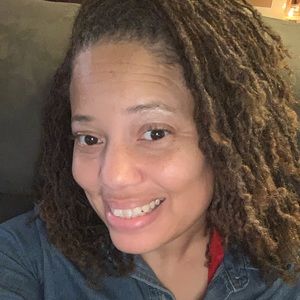 Meet your Posher, Ebonie